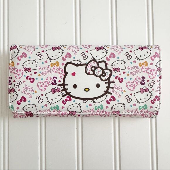Sanrio Hello Kitty Wallet - Picture 1 of 8